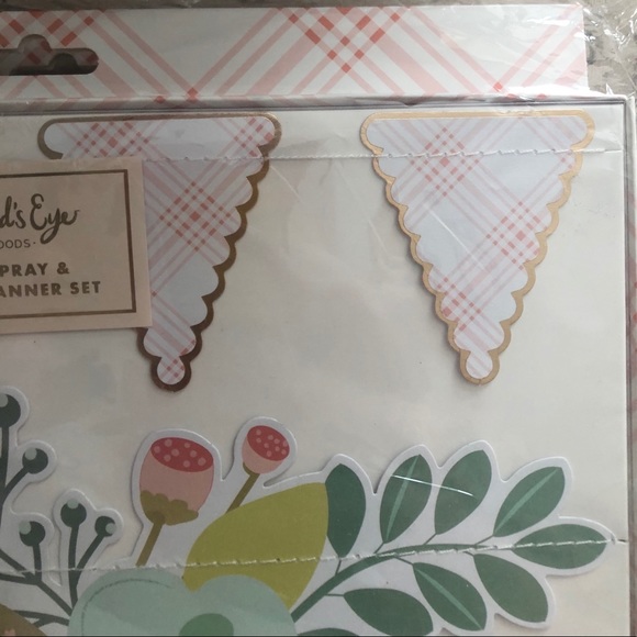 🛑SOLD🛑 Floral & Pennant Banners - Picture 10 of 11